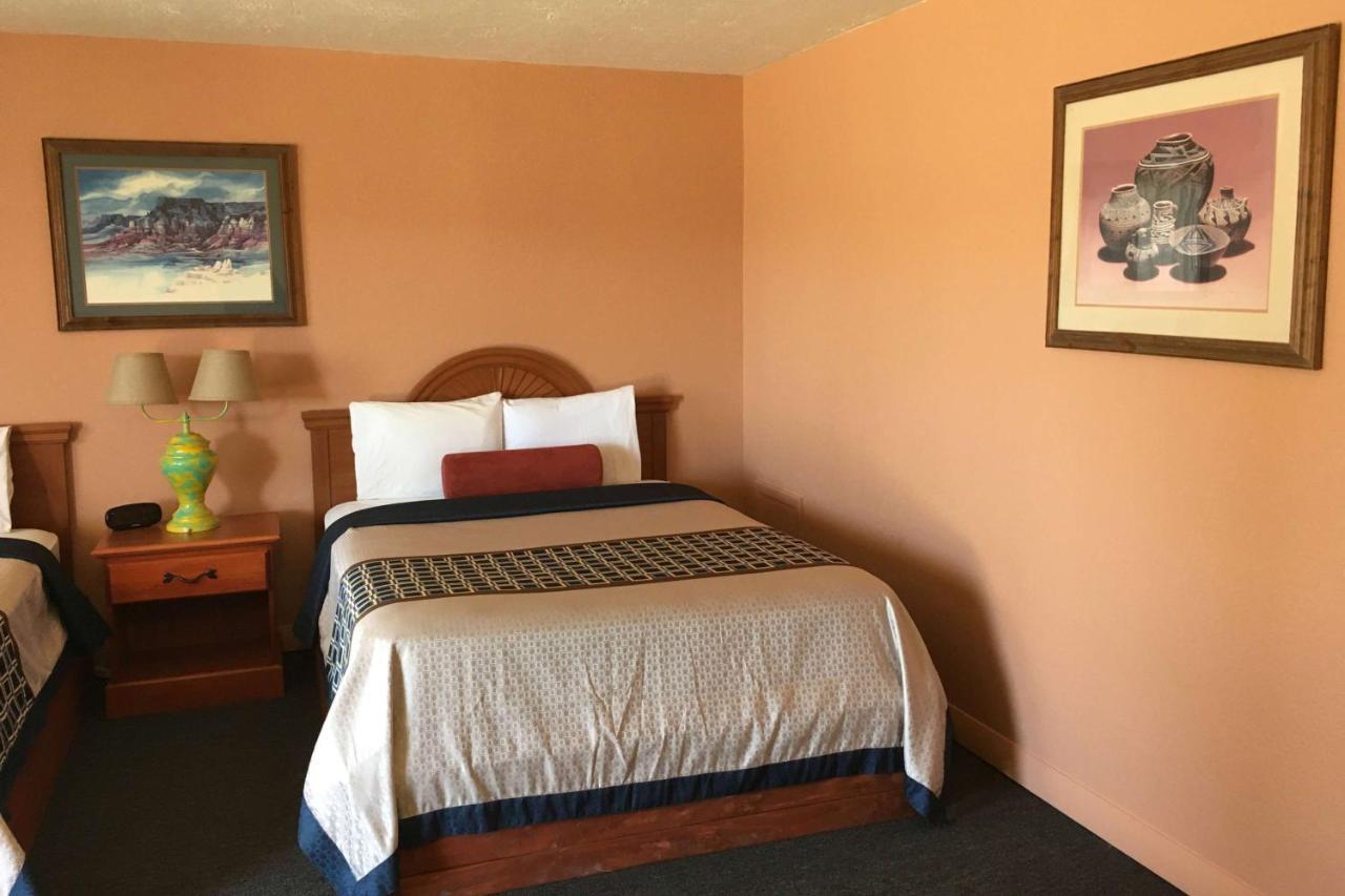 Casa Lemus Inn 拉顿 外观 照片