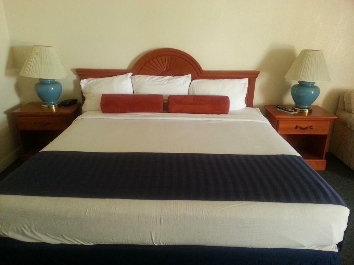 Casa Lemus Inn 拉顿 外观 照片